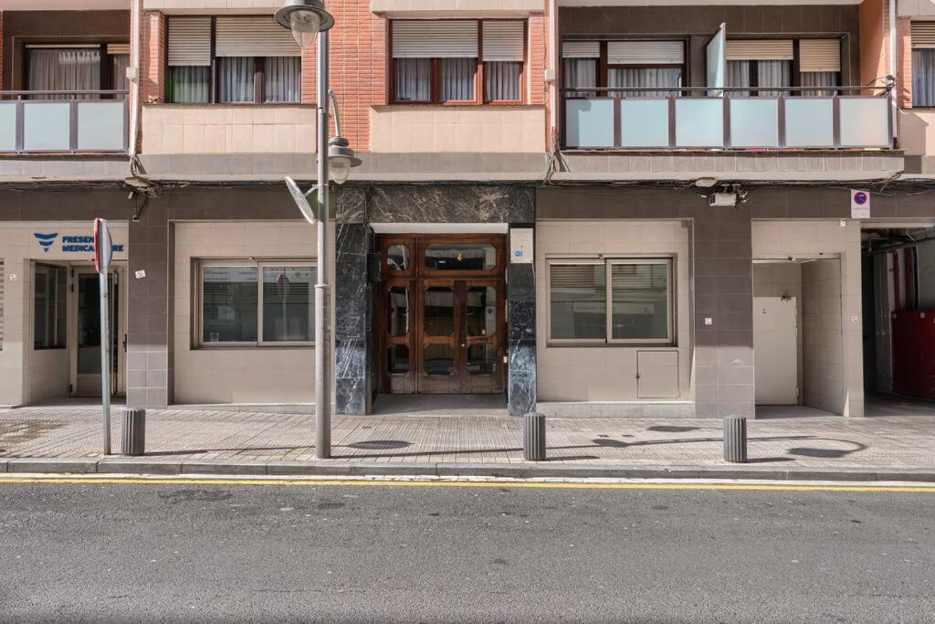 San Mames Football & Parking Bilbao Exterior foto